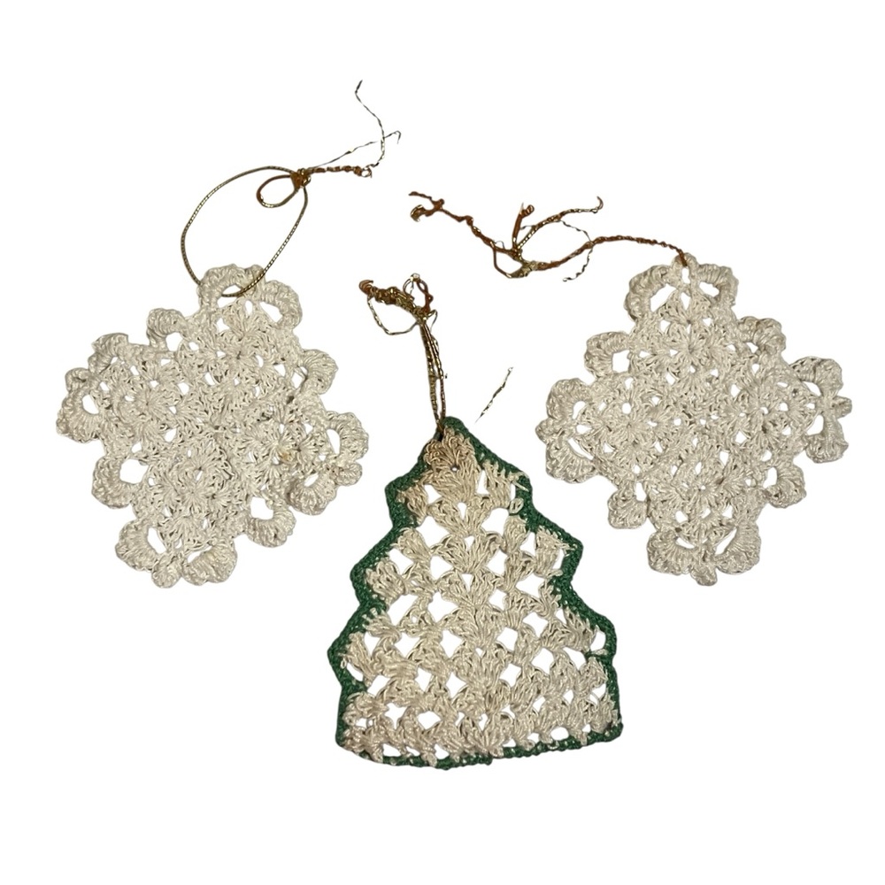 Vinatge Handmade Doilie Crochet Christmas Ornaments Snowflakes Tree Lot of 3